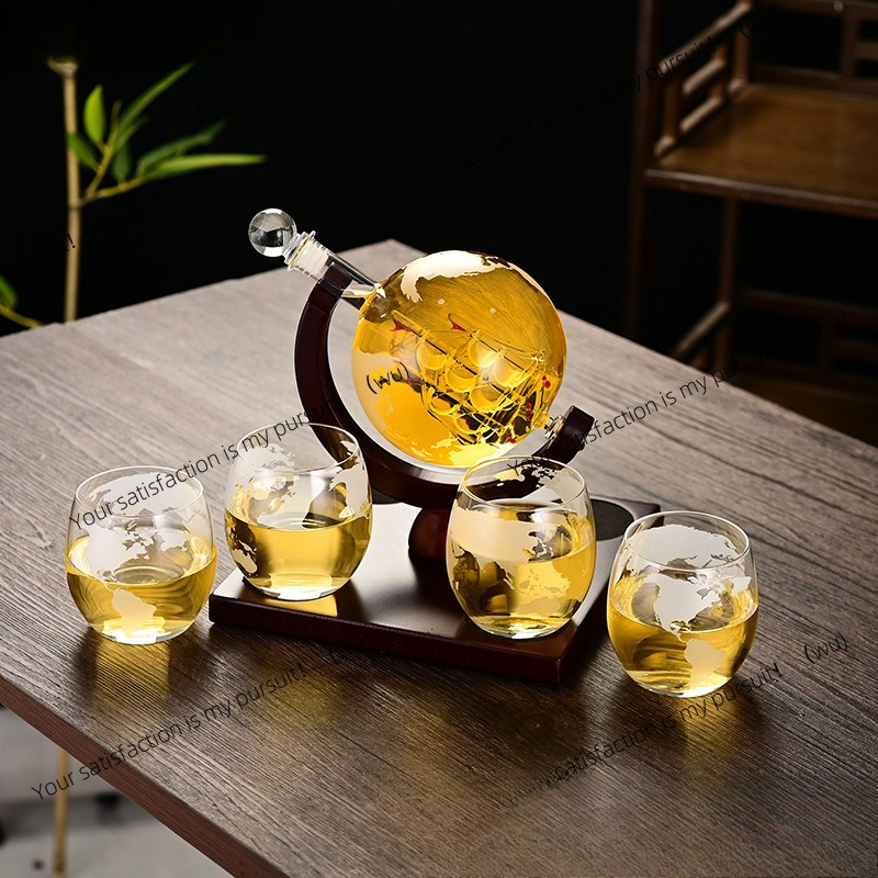 Creative Whiskey Glass Bottle  - đánh giá và giá Decanter Globe Set